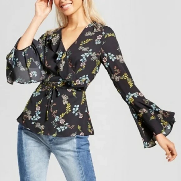 Who What Wear Tops - Who What Wear Wrap Blouse Size XL Navy Floral